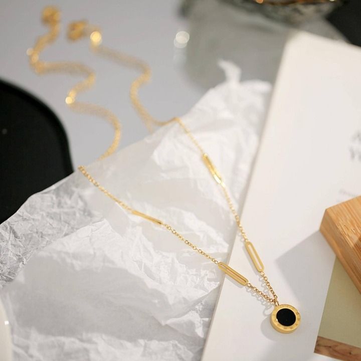 DOUBLE SIDED NECKLACE