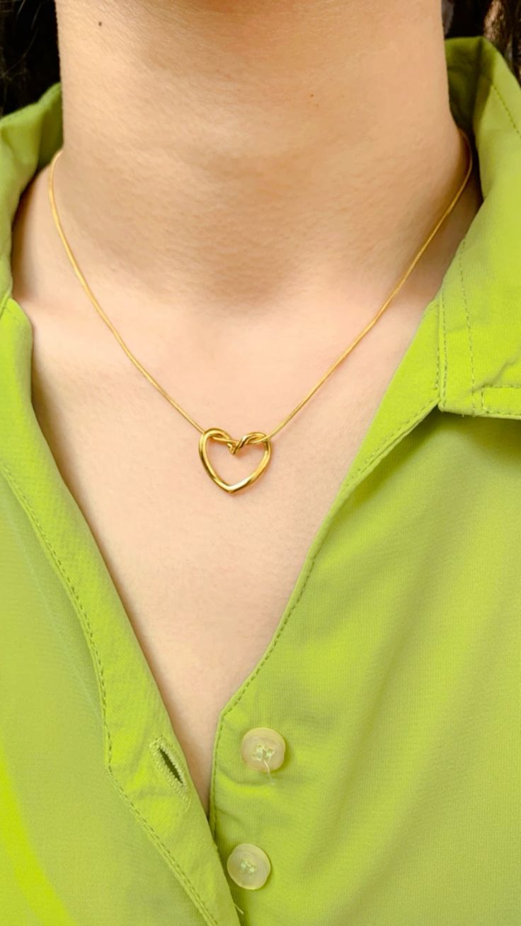 GOLDEN HEART NECKLACE